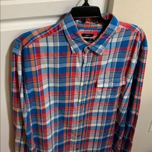 Gap button up